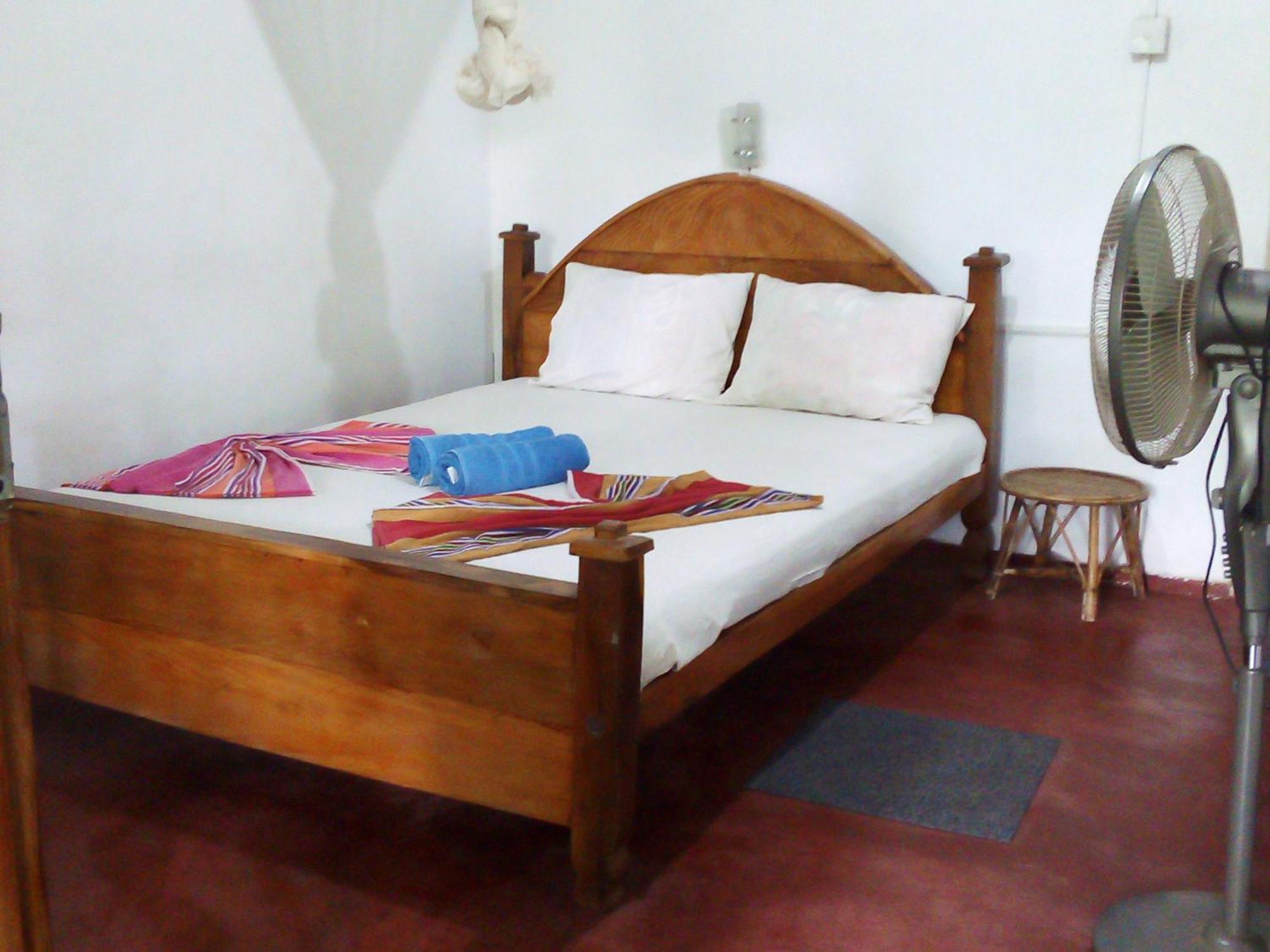 Bandula Home Stay Sigiriya Zimmer foto